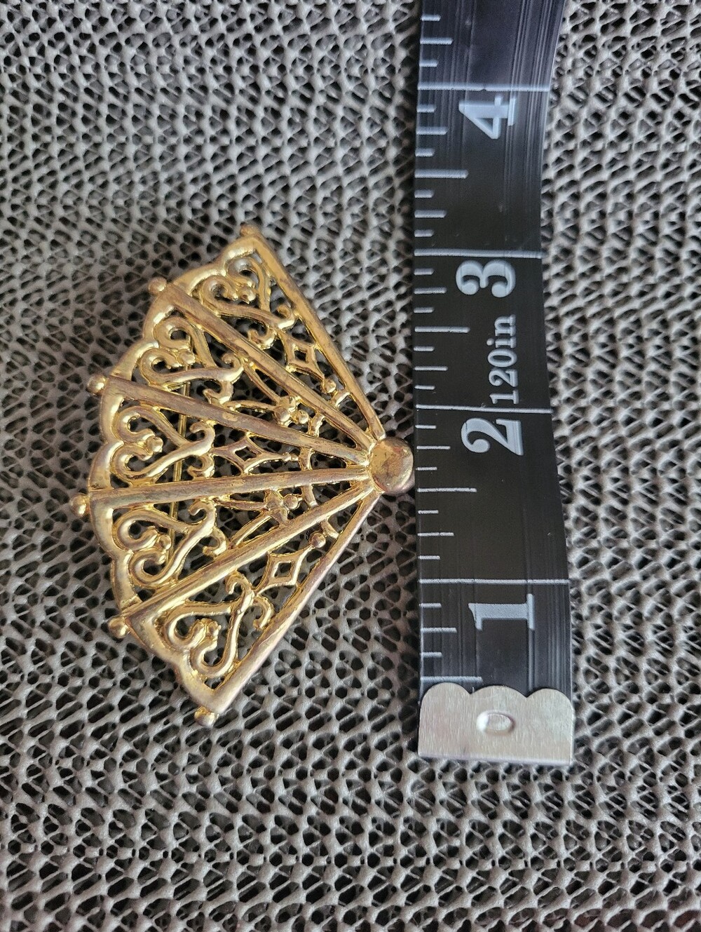 Anne Klein Fan Brooch Gold Tone Filigree Heart Motif Signed Vintage - Picture 3 of 3